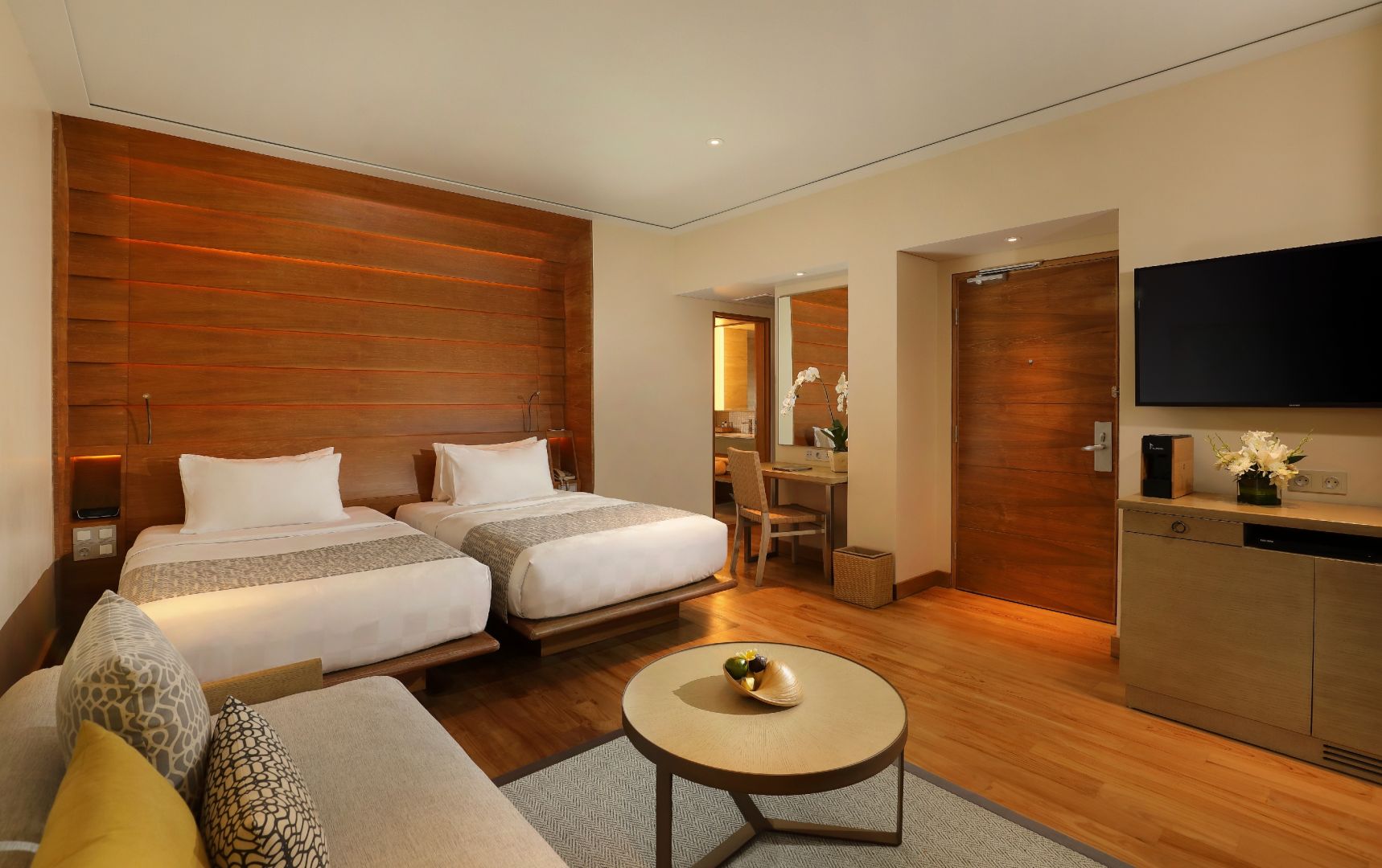 Free Upgrade Deluxe Lagoon View to Deluxe Chalet