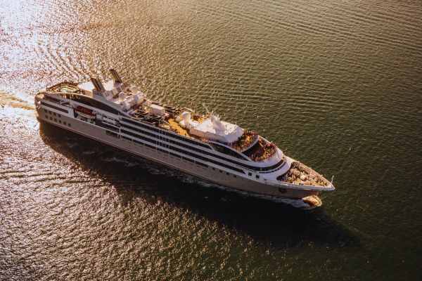 Ponant West Coast Odyssey Cruise & Explore: Broome to Fremantle or vice versa