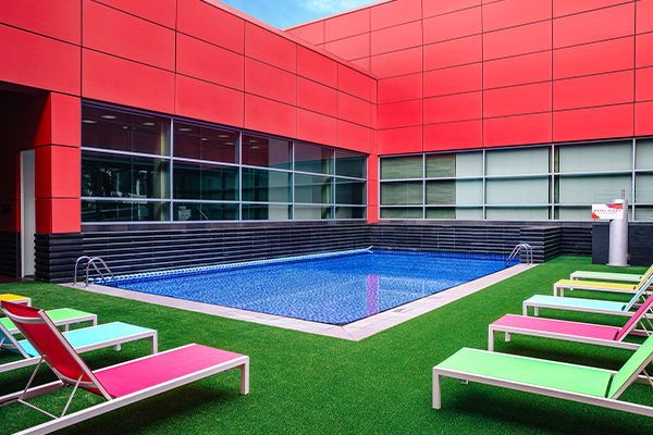 Royal Plaza on Scotts