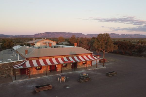 Prairie Hotel & Outback Lodge