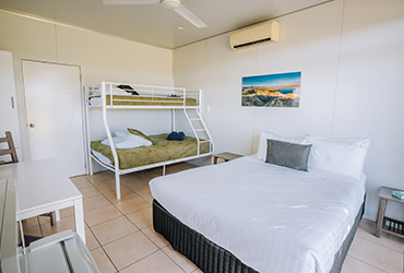 Standard Studio Cabin - Sleeps 3